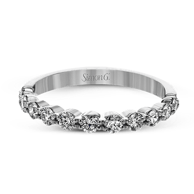 Round - cut Engagement Ring and Matching Wedding Band in 18k Gold with Diamonds - Simon G. Jewelry