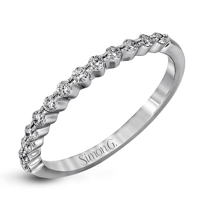 Round - cut Engagement Ring & Matching Wedding Band in 18k Gold with Diamonds - Simon G. Jewelry
